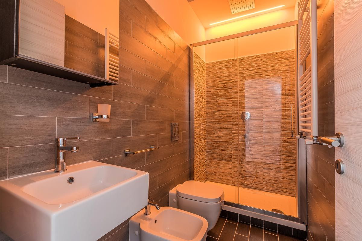 Ristrutturazione appartamento Roma, Tor Sapienza, Facile Ristrutturare Facile Ristrutturare Minimalist style bathrooms