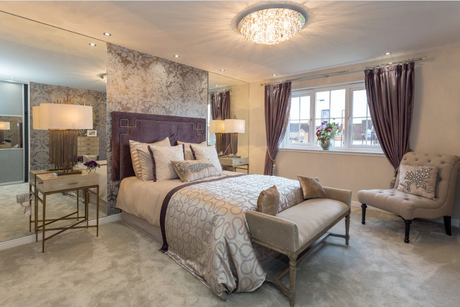 Take a step into luxury each day.., Graeme Fuller Design Ltd Graeme Fuller Design Ltd Modern style bedroom