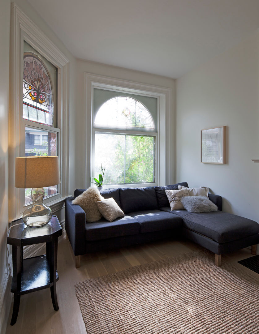 Old Victorian Home Modern Renovation - Harvard Ave, STUDIO Z STUDIO Z غرفة المعيشة