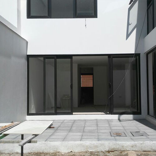 homify Modern Balkon, Veranda & Teras