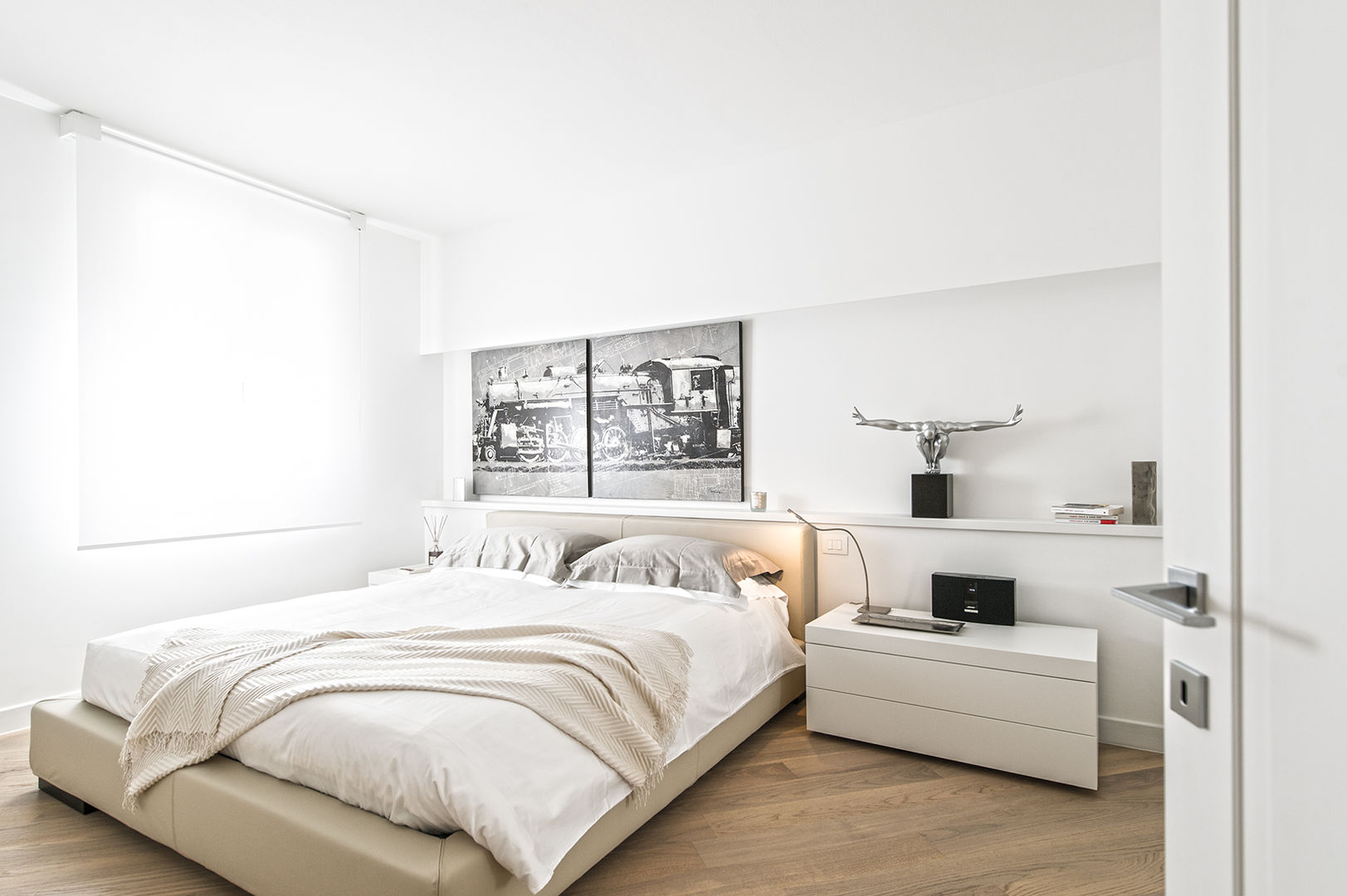 Minimal white, BRANDO concept BRANDO concept Dormitorios de estilo moderno
