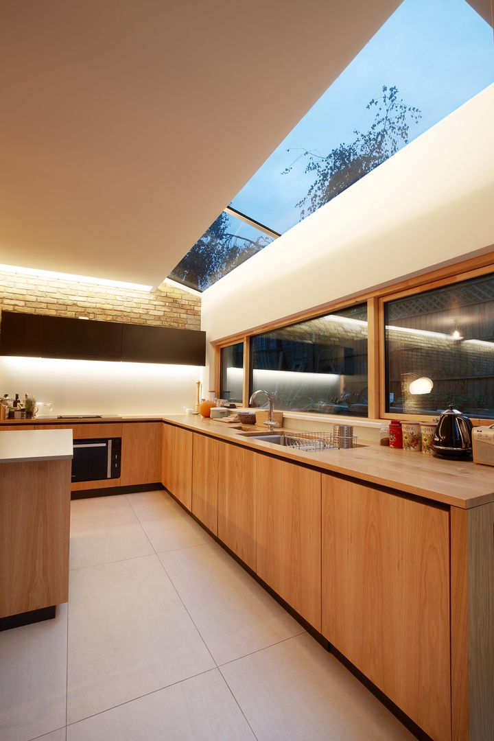 Private Residence - Scoble Place, London Designcubed Nhà bếp phong cách hiện đại kitchen,wood