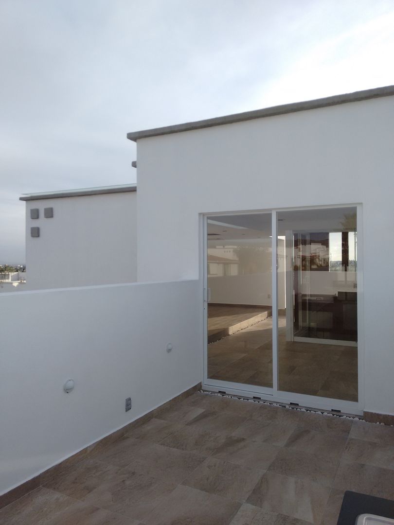 ROOF GARDEN MARTÍNEZ, Arqca Arqca Casas modernas