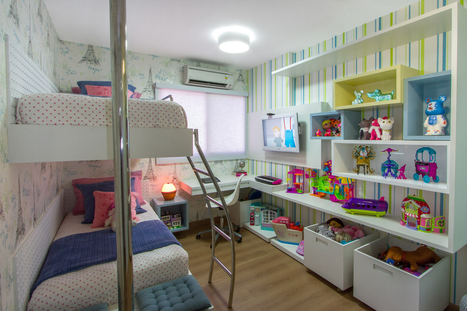 Quarto infantil, Maceió Alagoas Cris Nunes Arquiteta Quarto infantil clássico Mobiliário,Prateleira,Design de interiores,Estante,Prateleiras,Piso,Construção,Pisos,Cuidados de saúde,Planta de casa