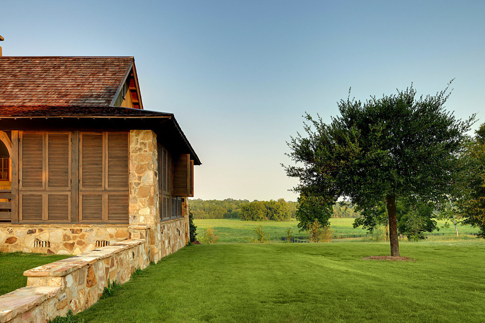 Country Farmhouse, Jeffrey Dungan Architects Jeffrey Dungan Architects Country style house Stone