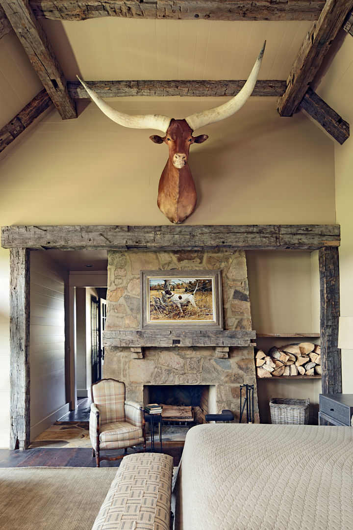 Country Farmhouse, Jeffrey Dungan Architects Jeffrey Dungan Architects Landelijke slaapkamers Hout Hout