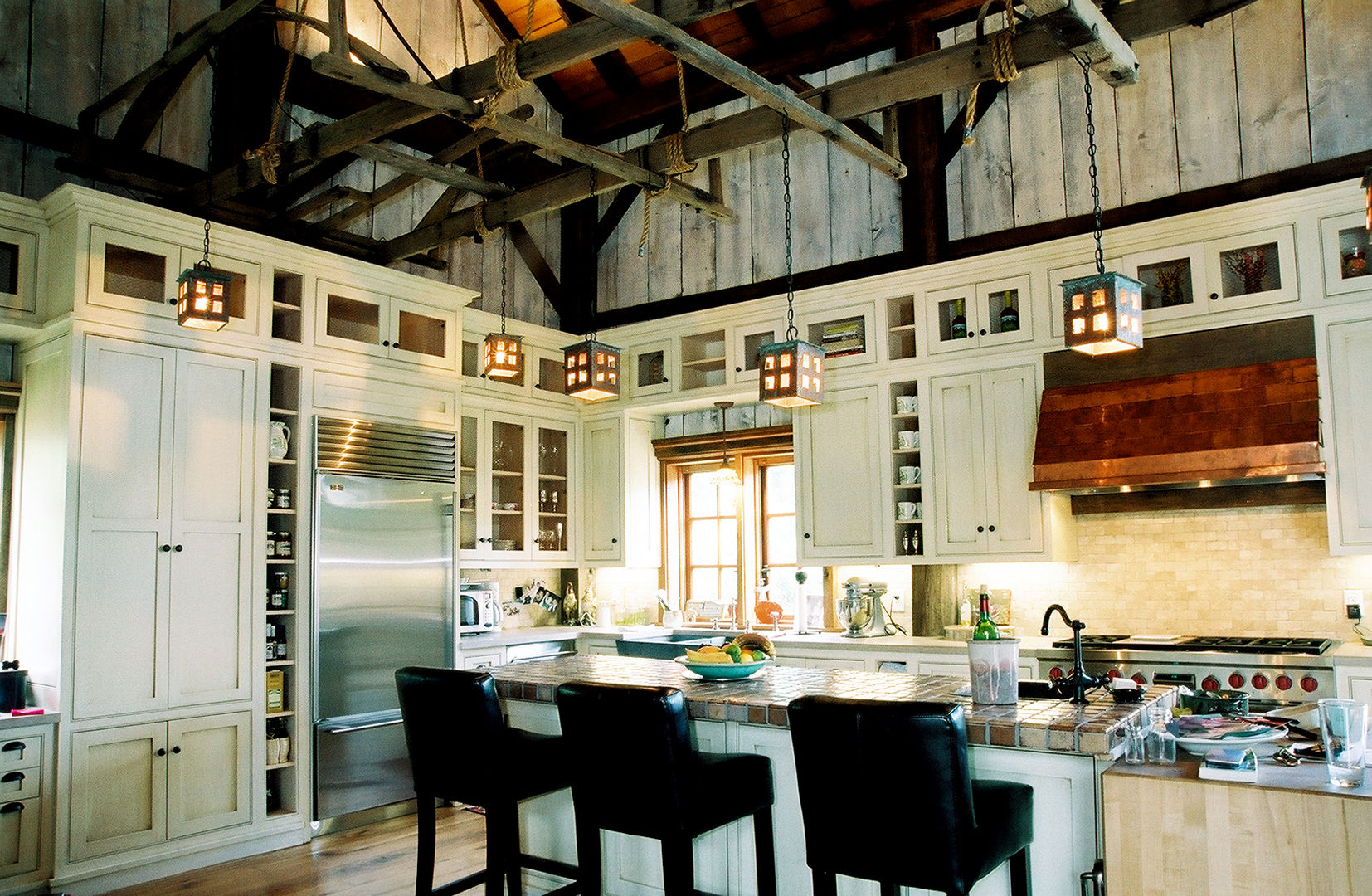 Luxury Barn, Jeffrey Dungan Architects Jeffrey Dungan Architects Country style kitchen Wood Wood effect