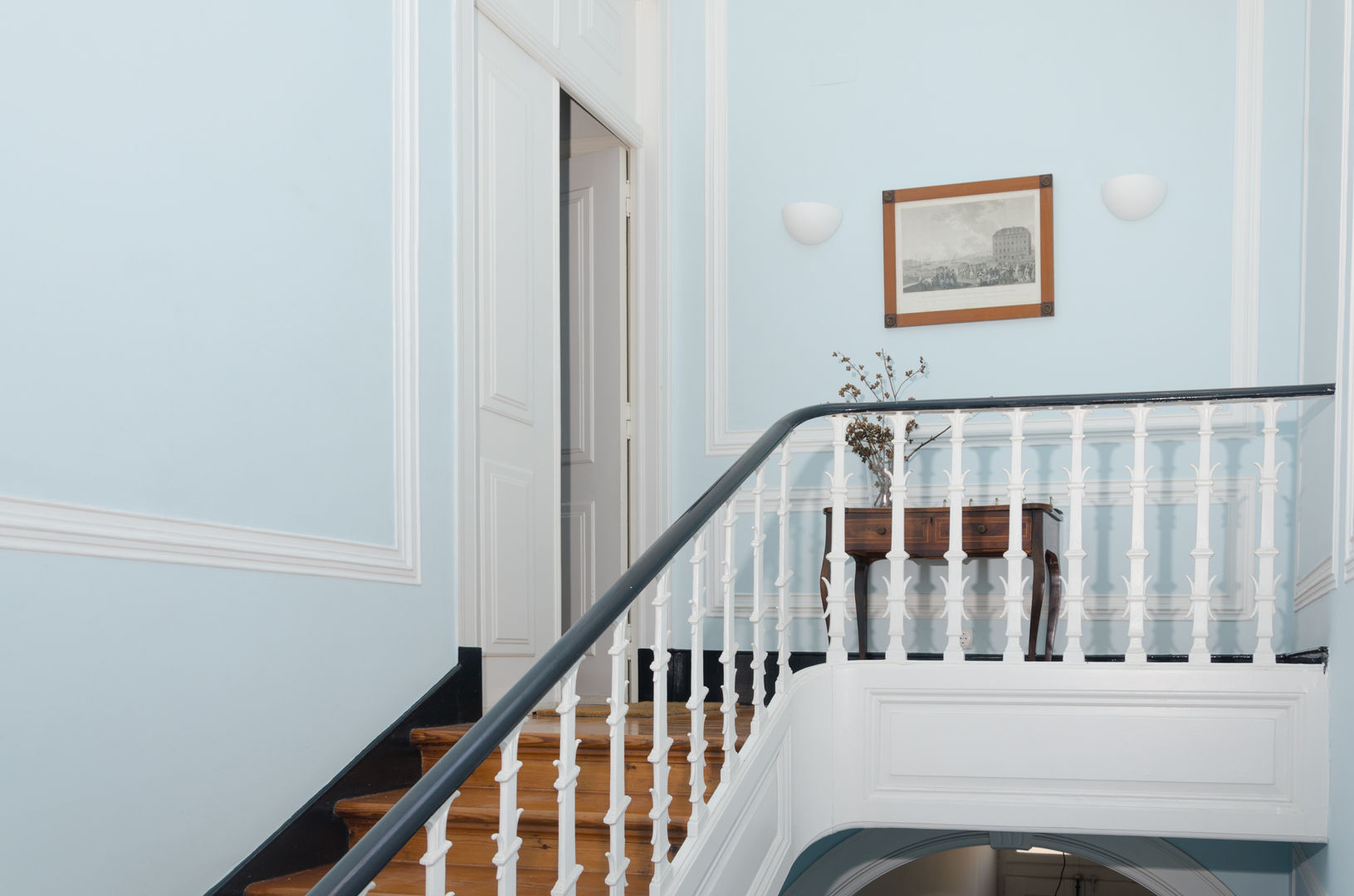 Lisbon Apartment - T7+2 homify Mediterranean corridor, hallway & stairs