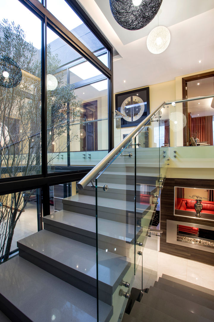 Residence Harris, FRANCOIS MARAIS ARCHITECTS FRANCOIS MARAIS ARCHITECTS Modern corridor, hallway & stairs