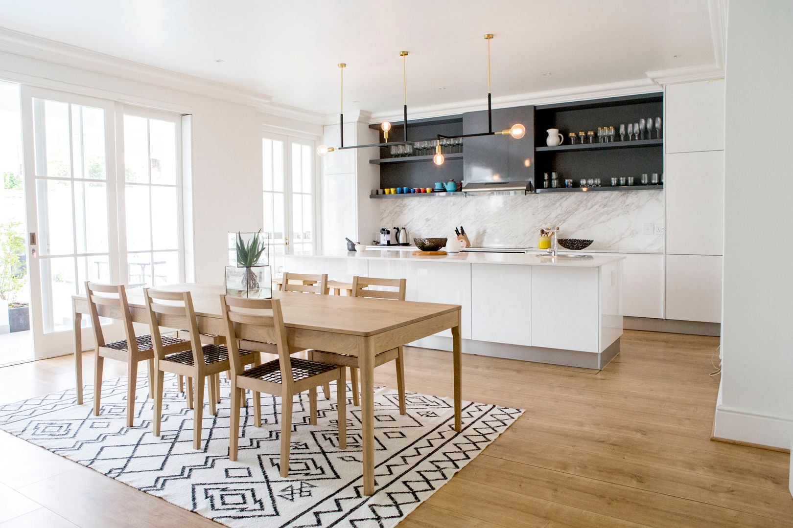 A Bright and Spacious, Scandinavia Inspired Heritage Home, ATTIK Design ATTIK Design Salas de jantar escandinavas