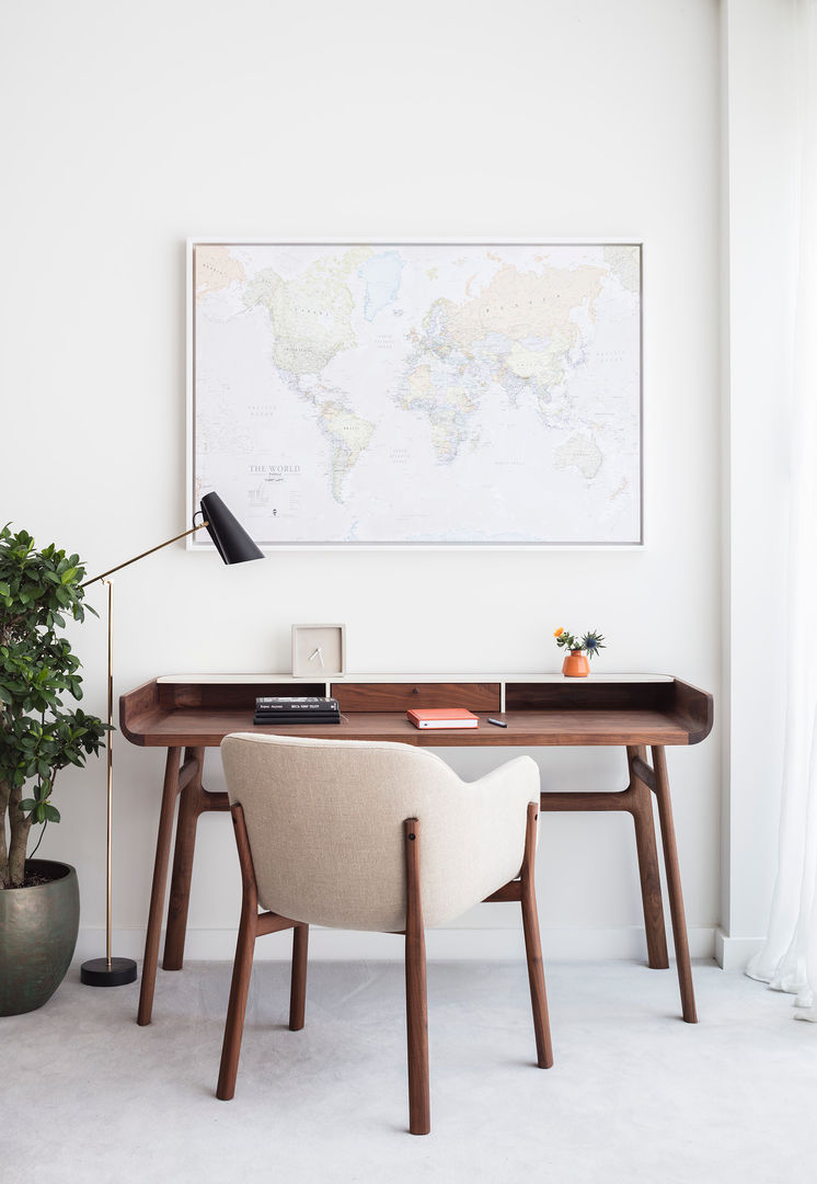 Modern New Home in Hampstead - Desk Black and Milk | Interior Design | London Espaces commerciaux Locaux commerciaux & Magasins