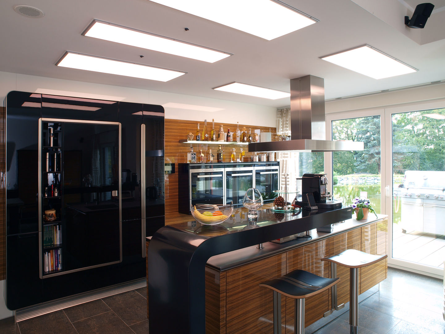 homify Modern kitchen