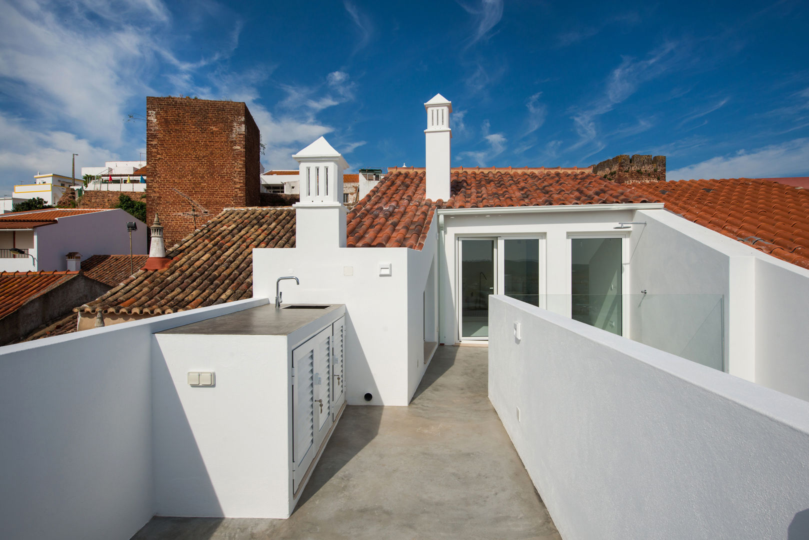 CasadaLila, StudioArte StudioArte Minimalist balcony, veranda & terrace Bricks