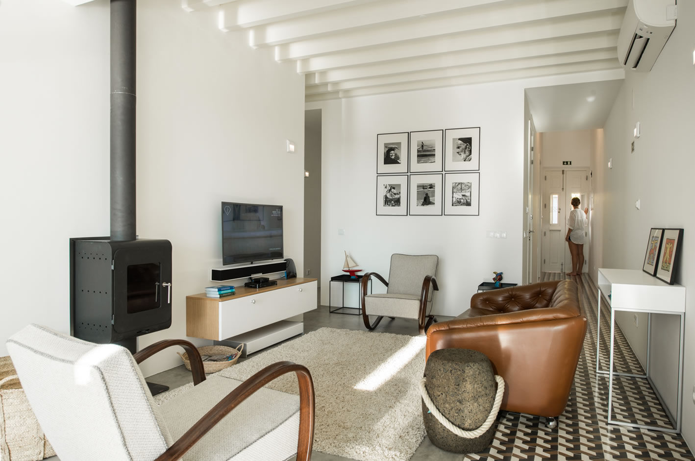 Livingroom StudioArte Minimalistyczny salon living,vintage furniture,tiles