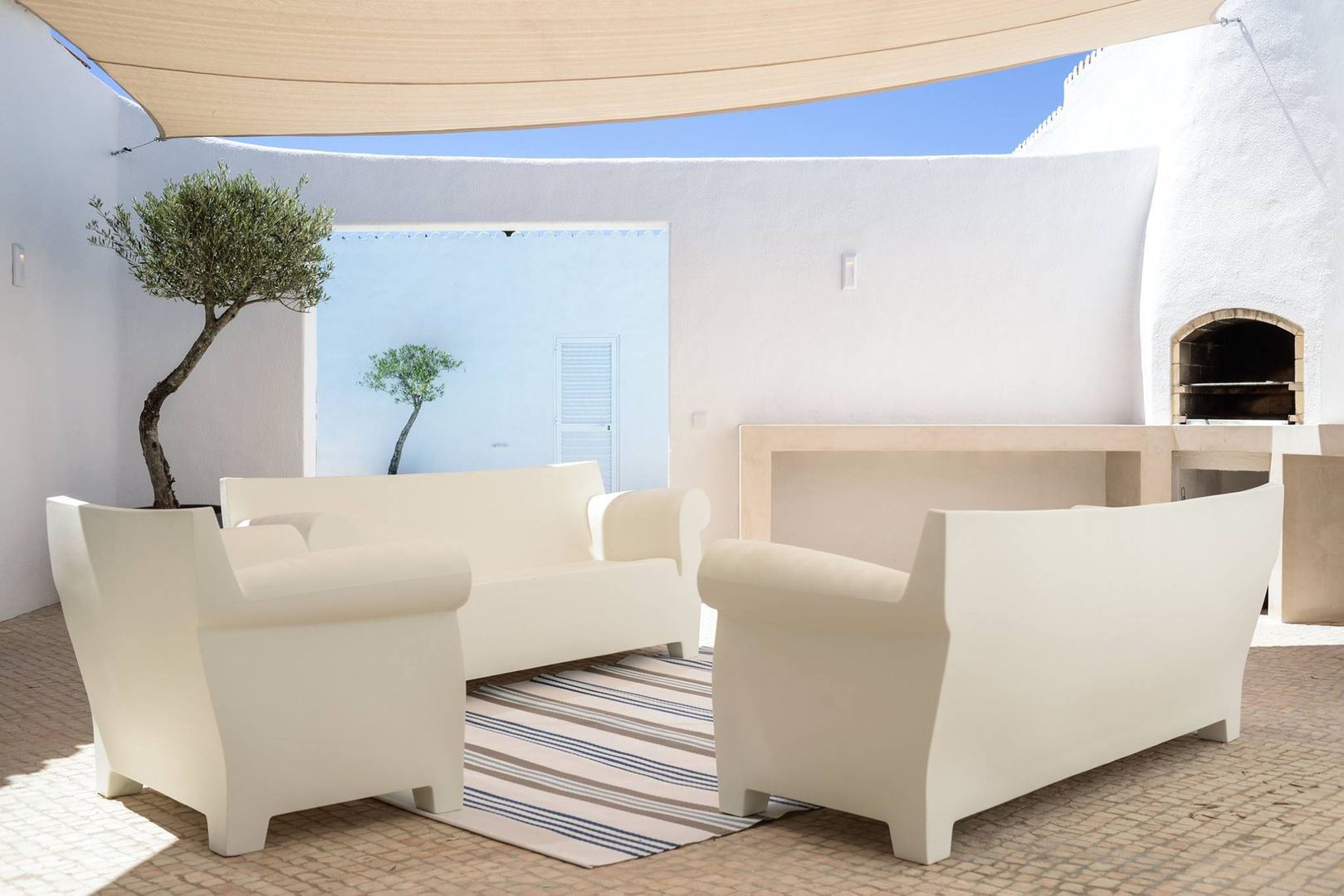 CASA MINHA, StudioArte StudioArte minimalist style balcony, porch & terrace outdoor,relax,white,chairs