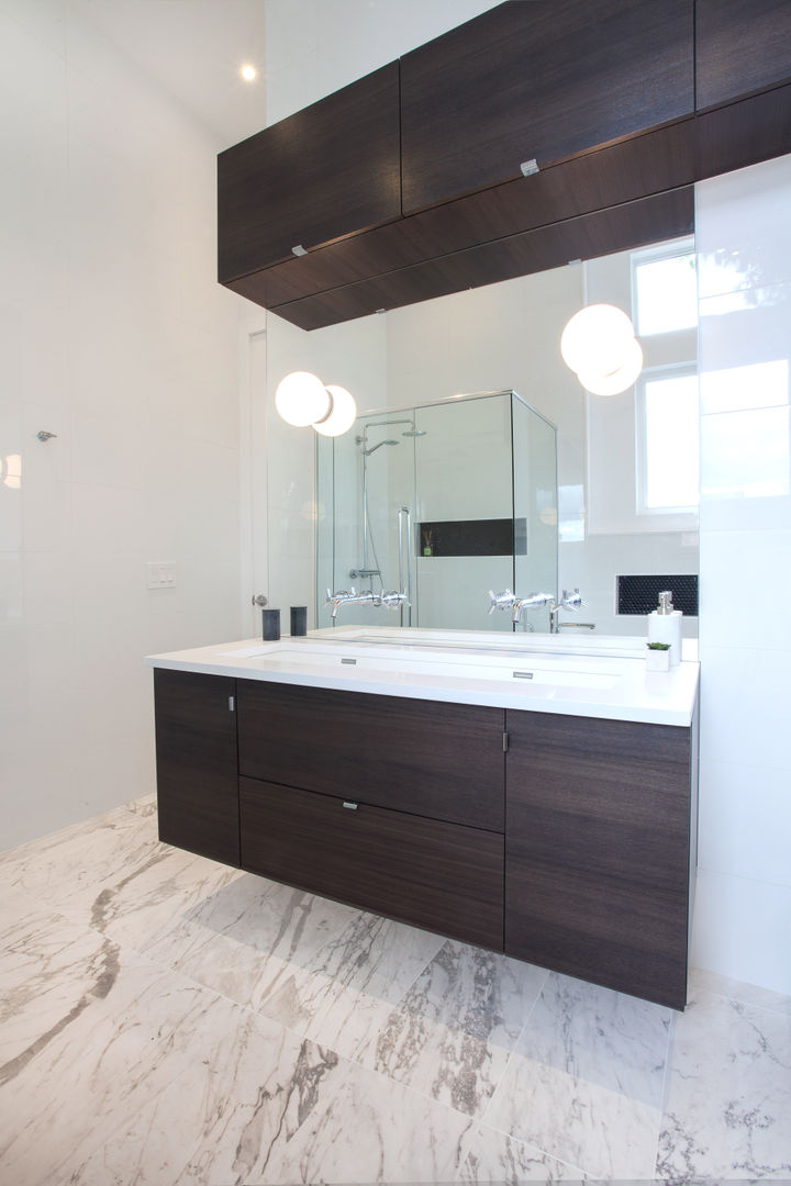 McKellar Park New Home, Jane Thompson Architect Jane Thompson Architect Modern Bathroom Marble