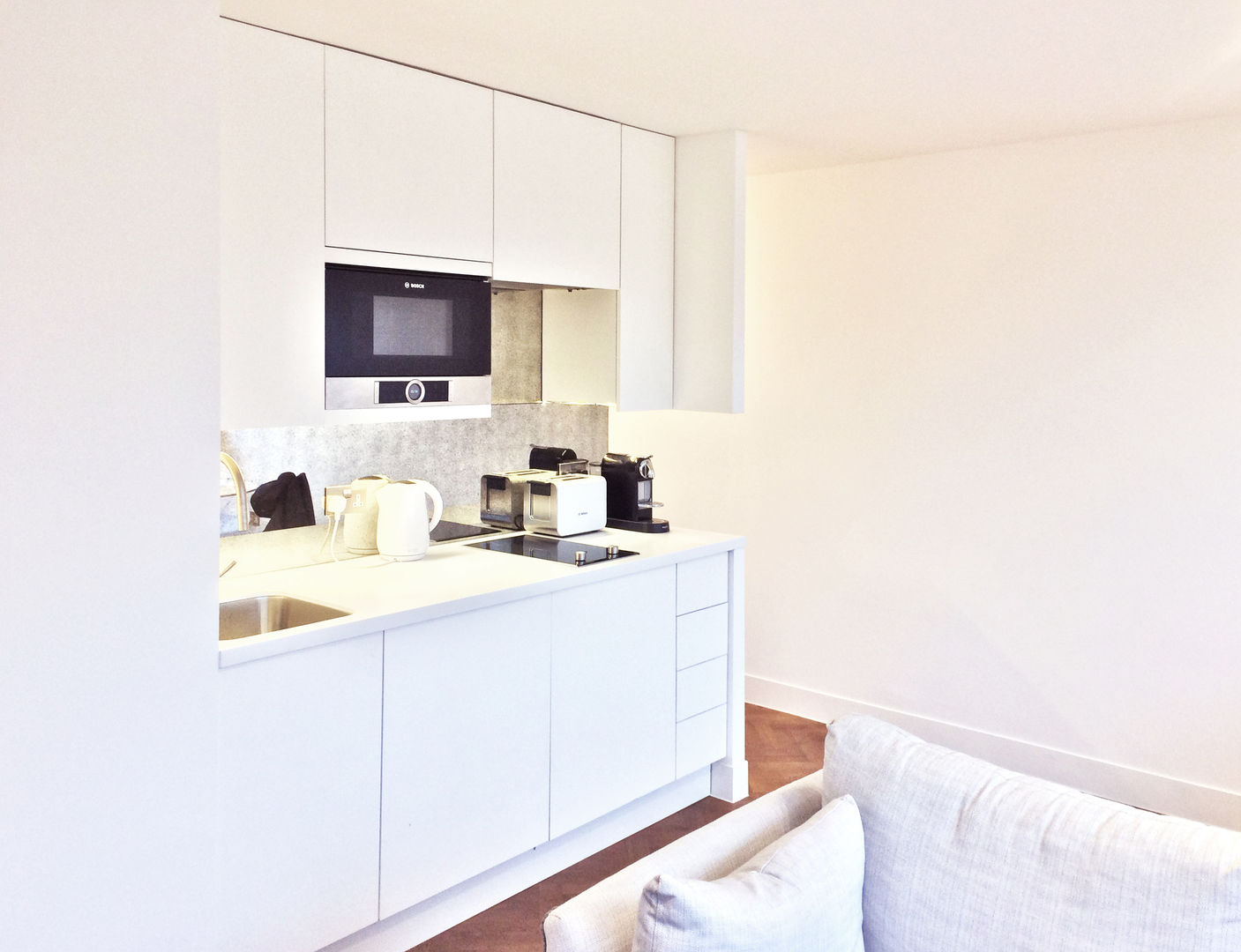 Refurbishment of a 250sqft apartment next to Hyde Park, London, W2, GK Architects Ltd GK Architects Ltd Kitchen