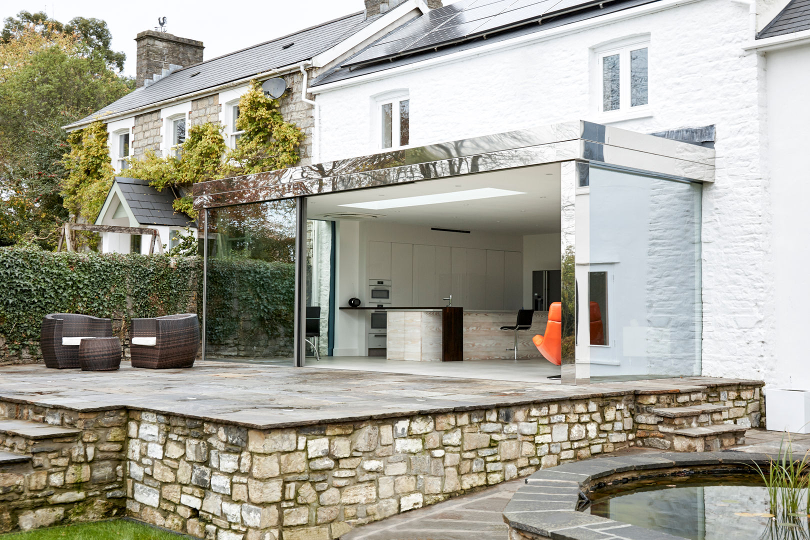 External photo Trombe Ltd Cucina moderna kitchen,dining area,bifold doors,sliding doors,minimal frame,glass,extension,structural glazing