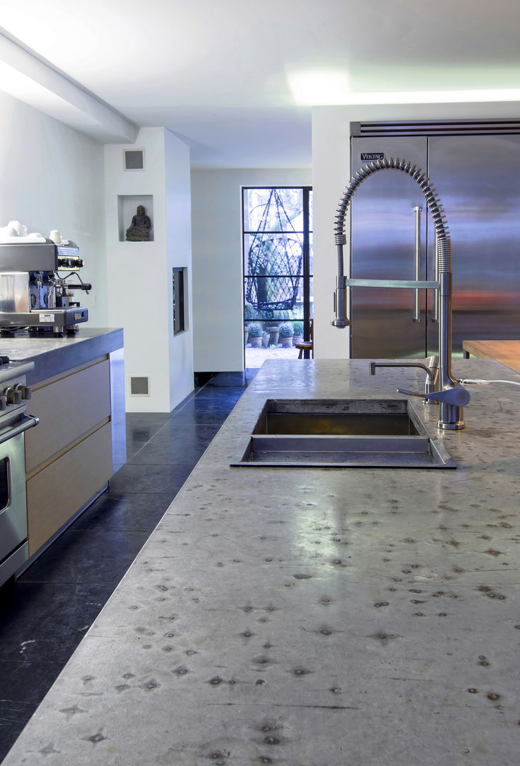 verbouwing Amsterdam Zuid, Studio Kuin BNI Studio Kuin BNI Modern kitchen Concrete Sinks & taps