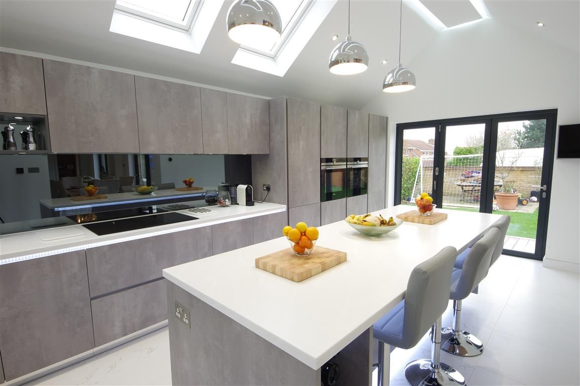 Contemporary design with plenty of light , PTC Kitchens PTC Kitchens Cocinas modernas