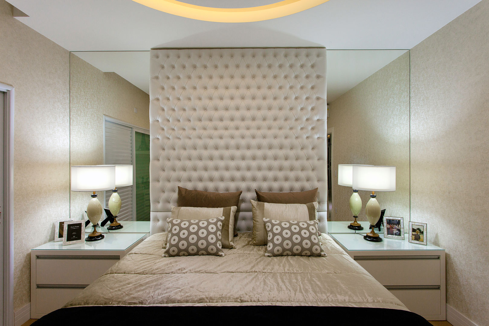 homify Modern style bedroom