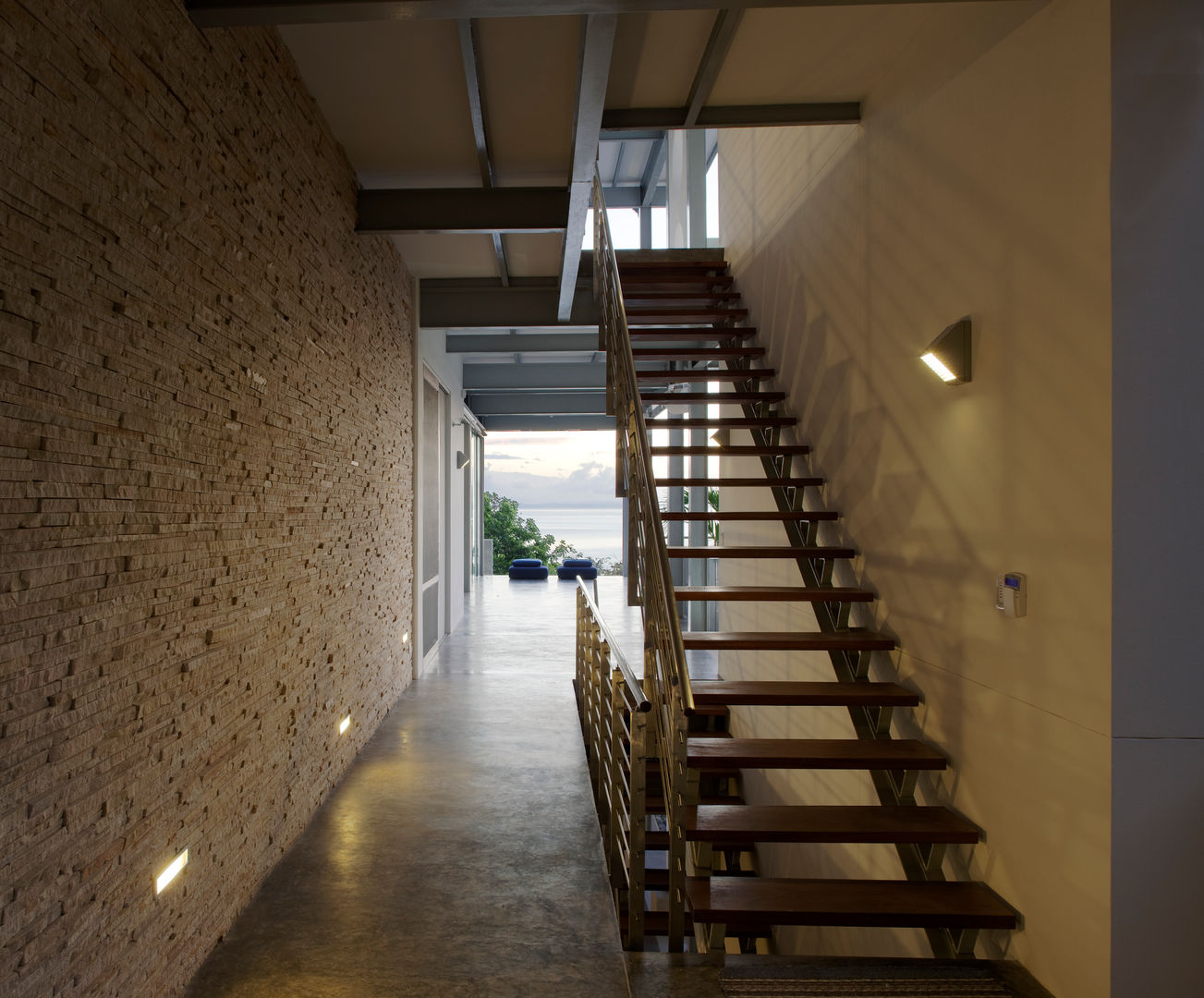 Casa Torcida, SPG Architects SPG Architects Modern Corridor, Hallway and Staircase