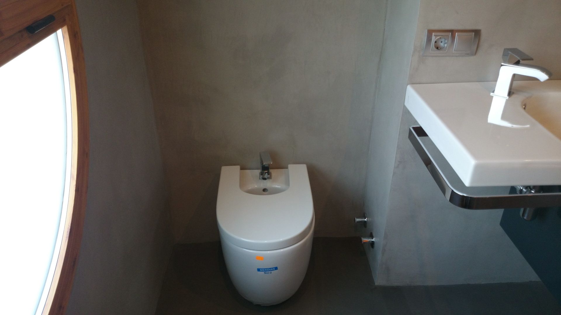 Reforma integral de baño con microcemento, Topciment Topciment Industrial style bathroom