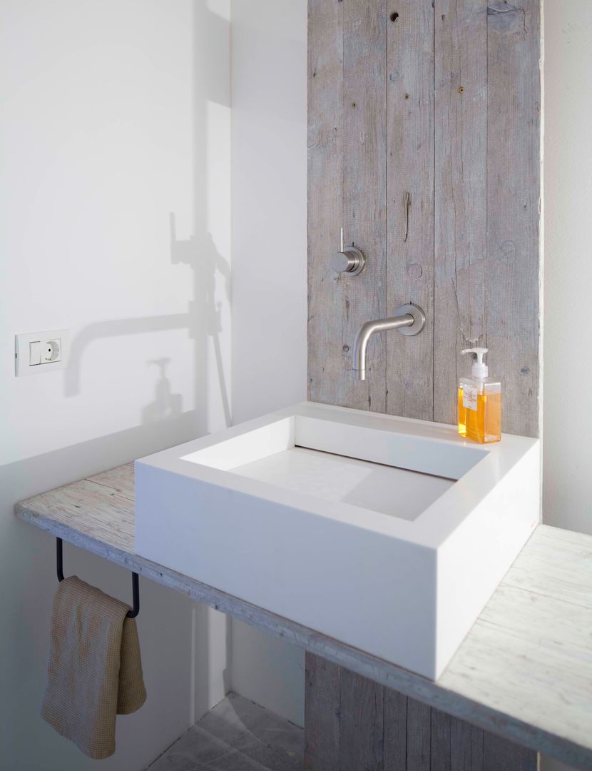 Haus 3M Interior, destilat Design Studio GmbH destilat Design Studio GmbH ห้องน้ำ