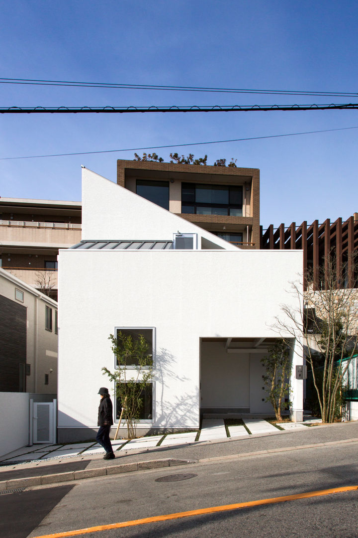 「坂道の小さな家」, Kenji Yanagawa Architect and Associates Kenji Yanagawa Architect and Associates Будинки Дерево Дерев'яні