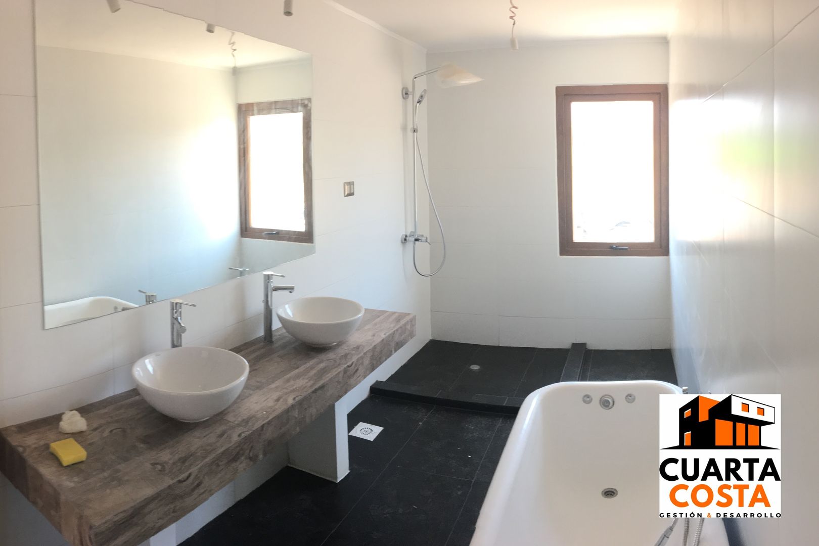 Vivienda 212 m2, Cuarta Costa Cuarta Costa Klassische Badezimmer