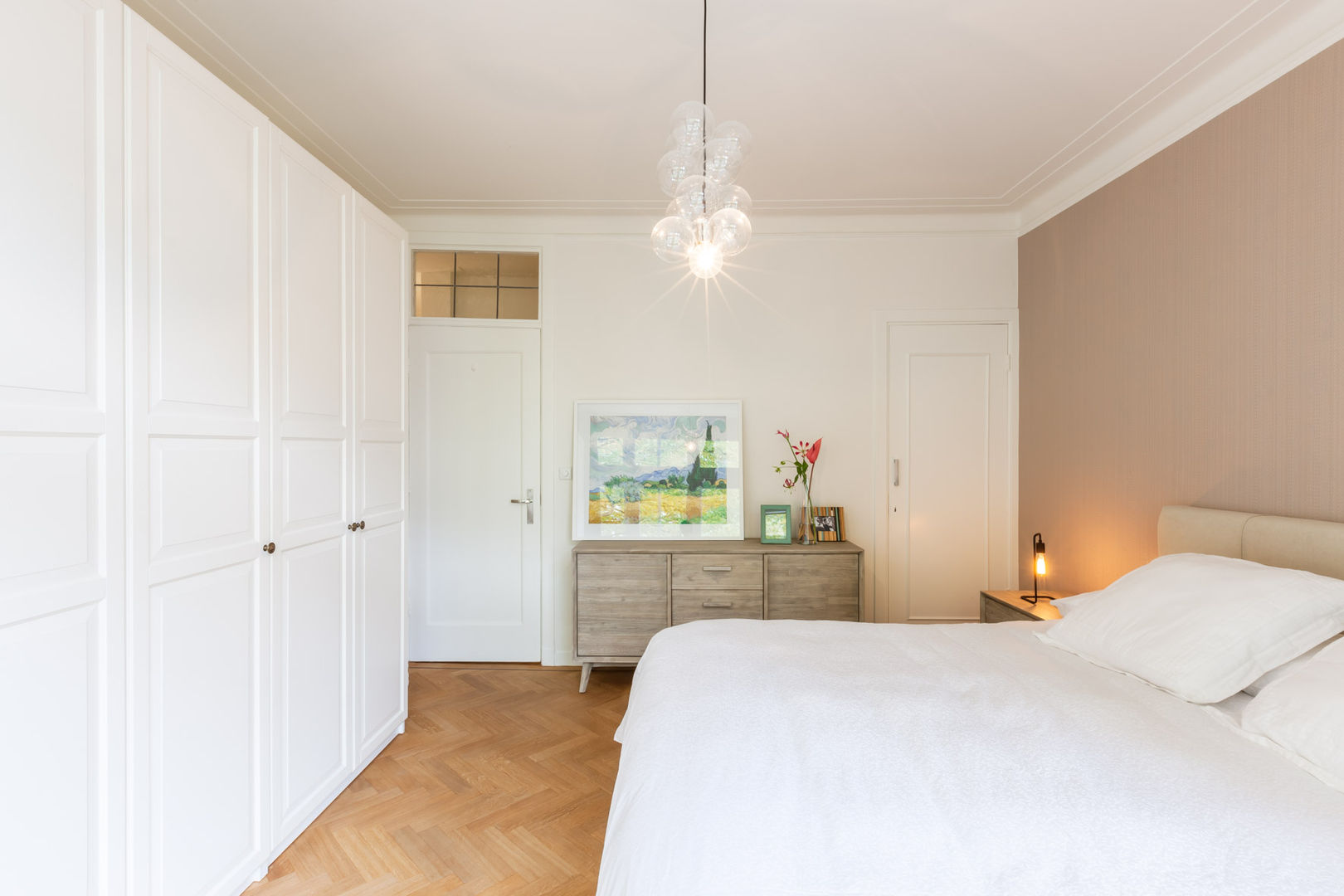 Appartement Amsterdam Oud-Zuid, Aangenaam Interieuradvies Aangenaam Interieuradvies モダンスタイルの寝室