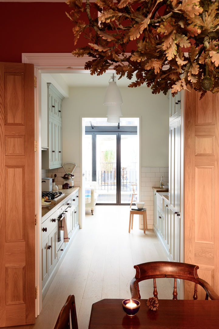 The Pimlico Kitchen by deVOL deVOL Kitchens Кухня в классическом стиле