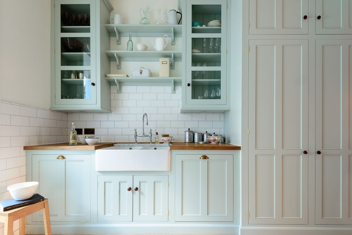 The Pimlico Kitchen by deVOL deVOL Kitchens Cucina in stile classico