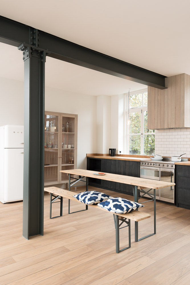 The Clerkenwell Apartment by deVOL deVOL Kitchens インダストリアルデザインの キッチン