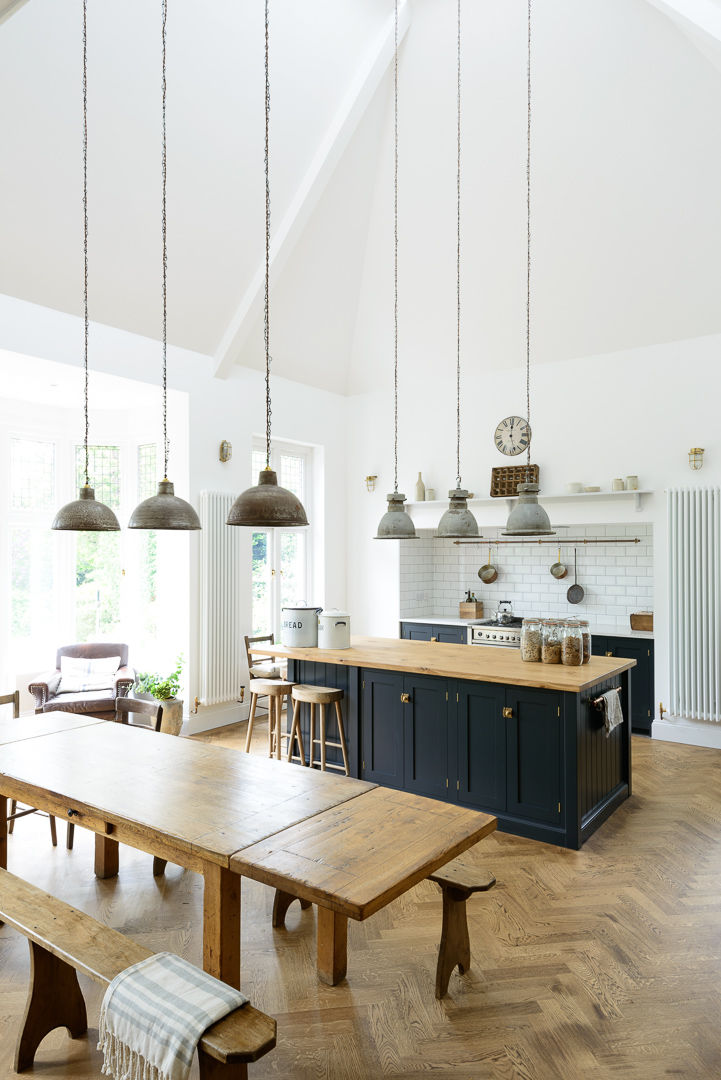 The Arts and Crafts Kent Kitchen by deVOL deVOL Kitchens Industrial style kitchen