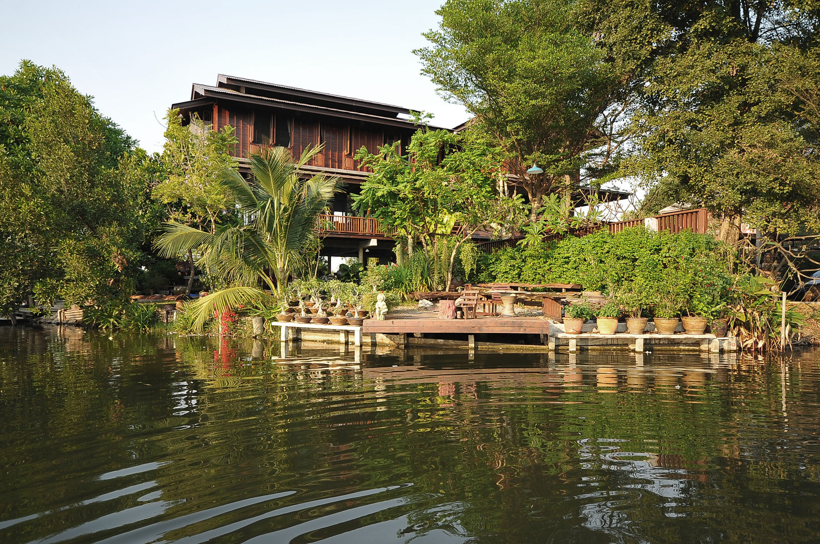 Baan Kong ( Grandfather’s house), บริษัท สถาปนิกชุมชนและสิ่งแวดล้อม อาศรมศิลป์ จำกัด บริษัท สถาปนิกชุมชนและสิ่งแวดล้อม อาศรมศิลป์ จำกัด Casas rurales Madera Acabado en madera