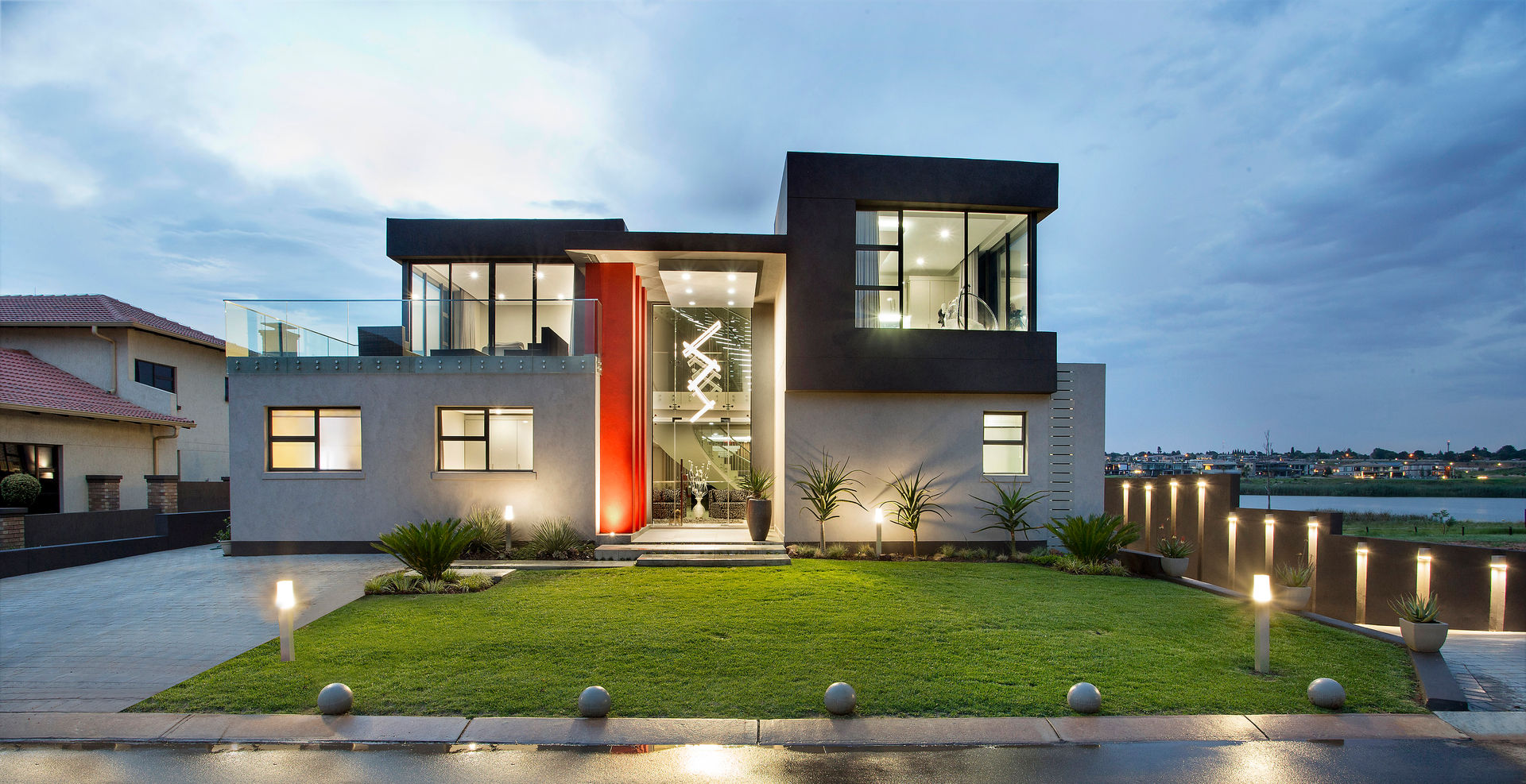 Ultra modern , FRANCOIS MARAIS ARCHITECTS FRANCOIS MARAIS ARCHITECTS Rumah Modern