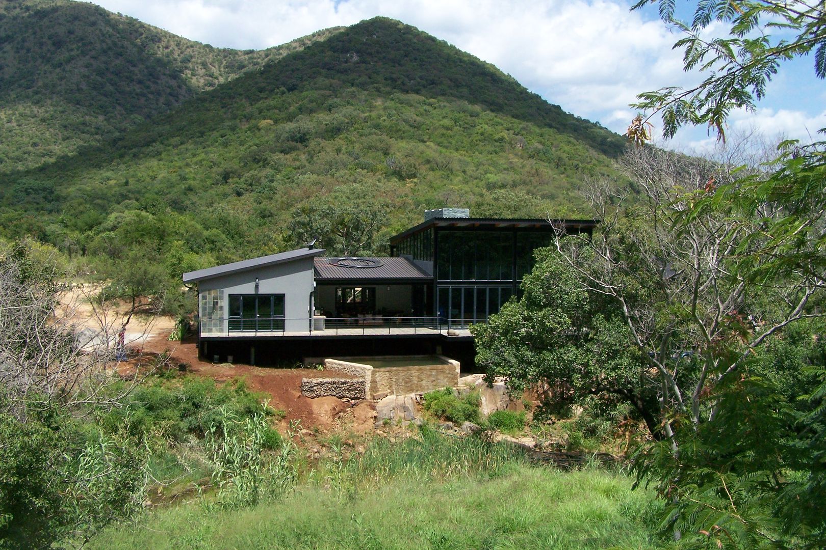 New House for Developer, Human Voice Architects Human Voice Architects Nhà