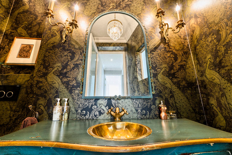 Saffraan Ave, House Couture Interior Design Studio House Couture Interior Design Studio Eclectic style bathrooms