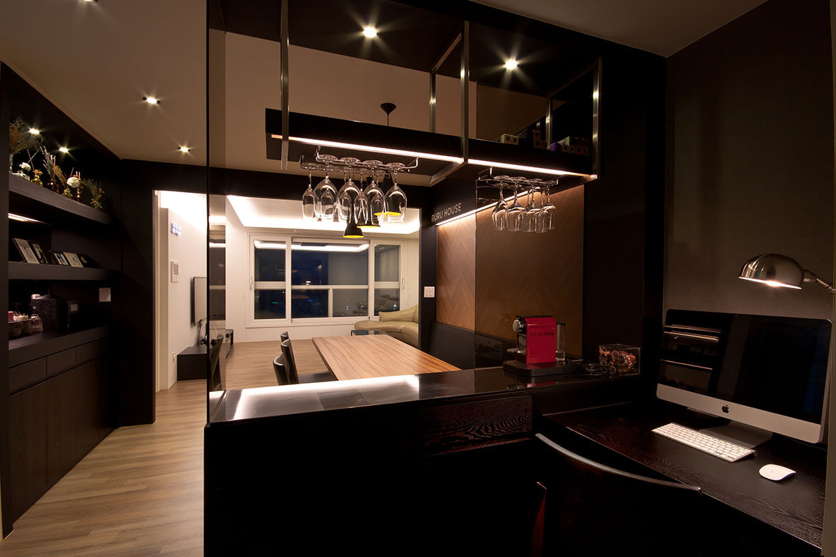 homify Modern dining room