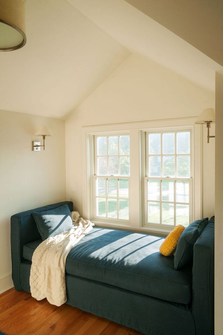 Chandler Project - Window Seat New Leaf Home Design Modern windows & doors