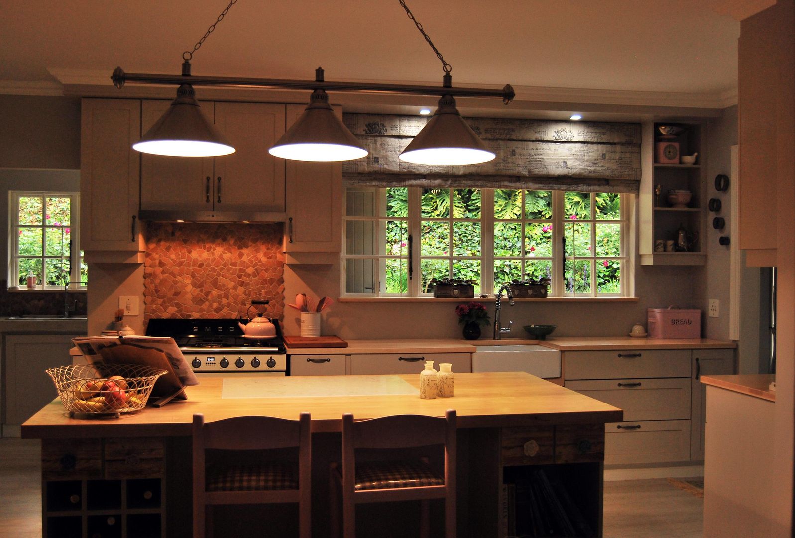 Project : De Wet, Capital Kitchens cc Capital Kitchens cc ห้องครัว ไม้ Wood effect