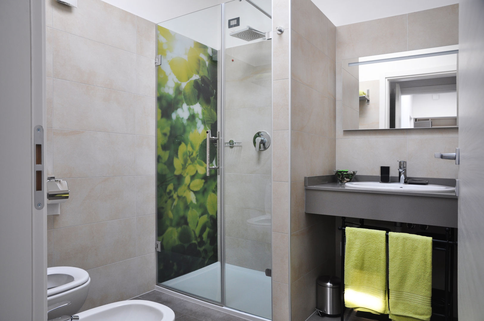 Lift up the house, LASAstudio LASAstudio Modern bathroom Glass Bathtubs & showers