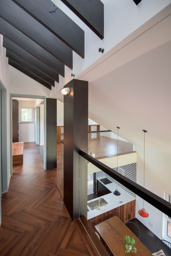 homify Pasillos, vestíbulos y escaleras modernos