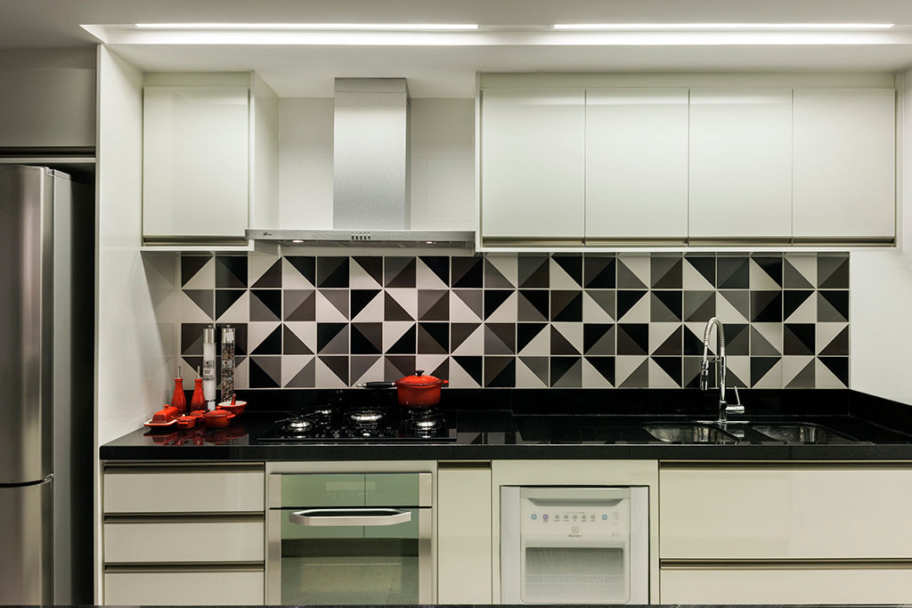 Apartamento DP, Carpaneda & Nasr Carpaneda & Nasr Modern kitchen