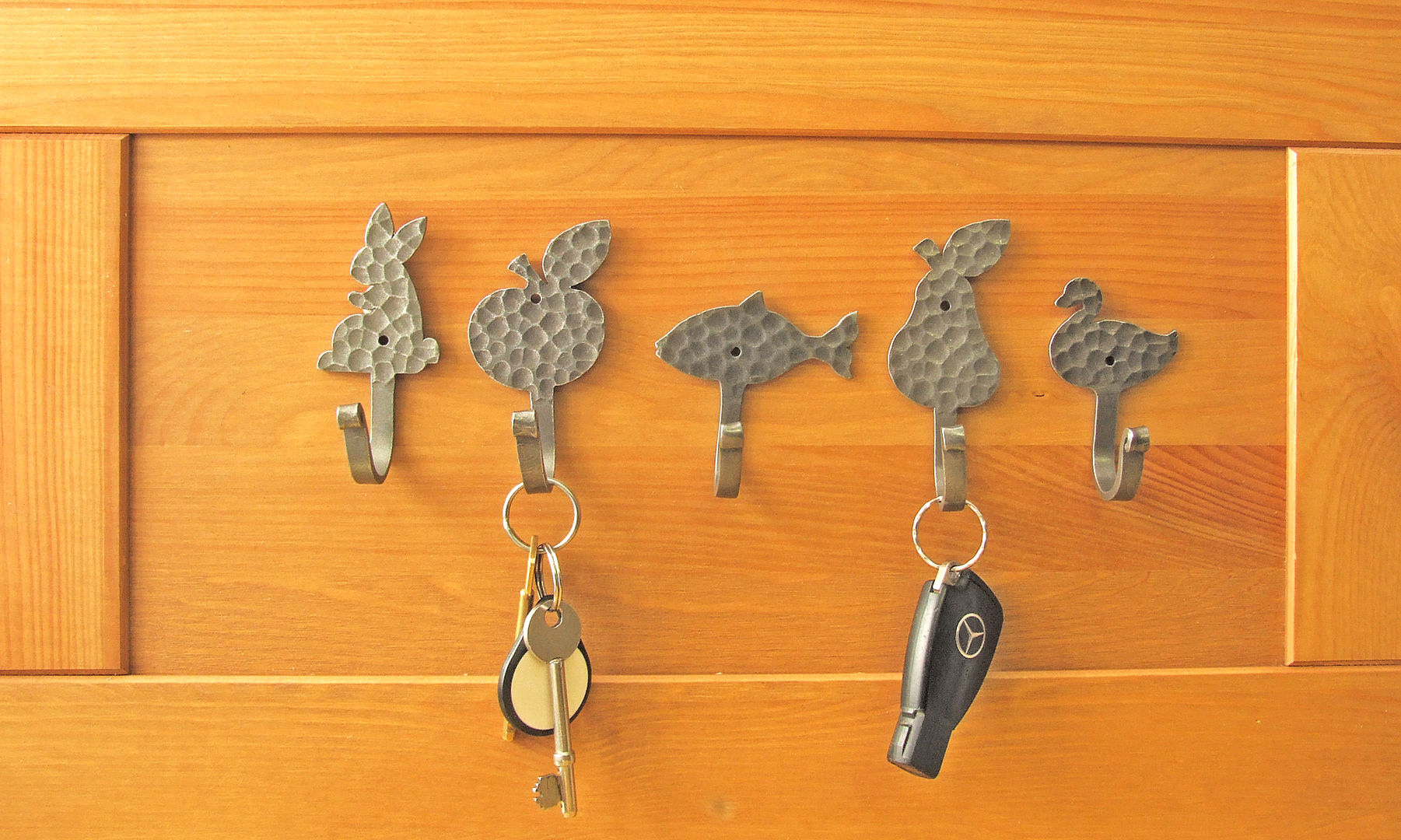 Hooks for keys or cups or for what ever you want... Clayton Munroe أبواب حديد اكسسوارات الابواب
