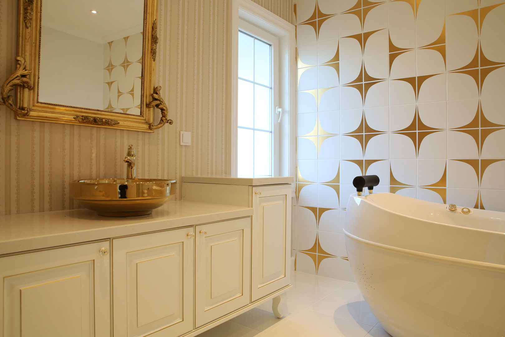 Sunflower Sun modeli homify Kırsal Banyo