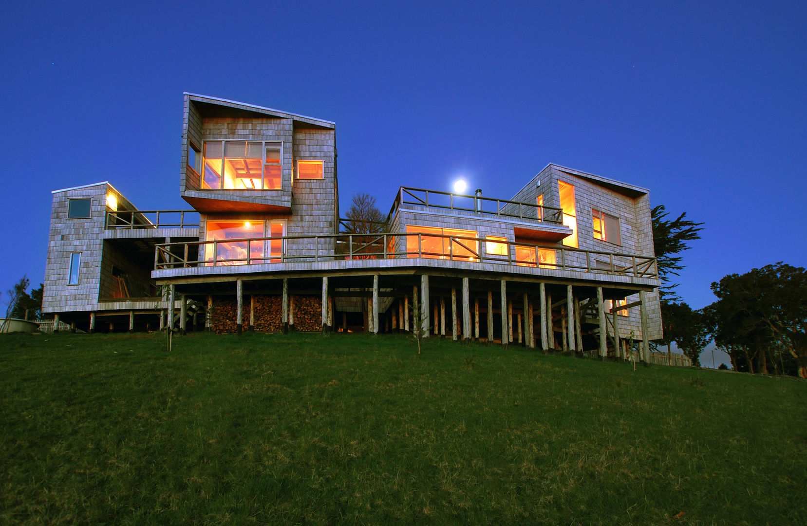 Casa Muelle, Jonás Retamal Arquitectos Jonás Retamal Arquitectos Landhäuser Holz Holznachbildung