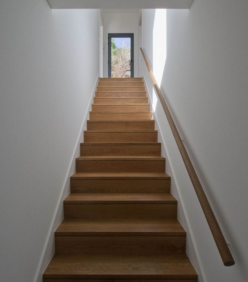 Stair Mayer & Selders Arquitectura Minimalistische gangen, hallen & trappenhuizen Hout Hout minimal,wood stairs