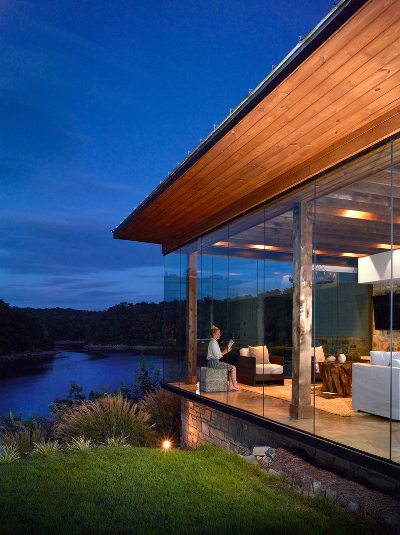 Modern Smith Lake Home, Christopher Architecture & Interiors Christopher Architecture & Interiors منازل